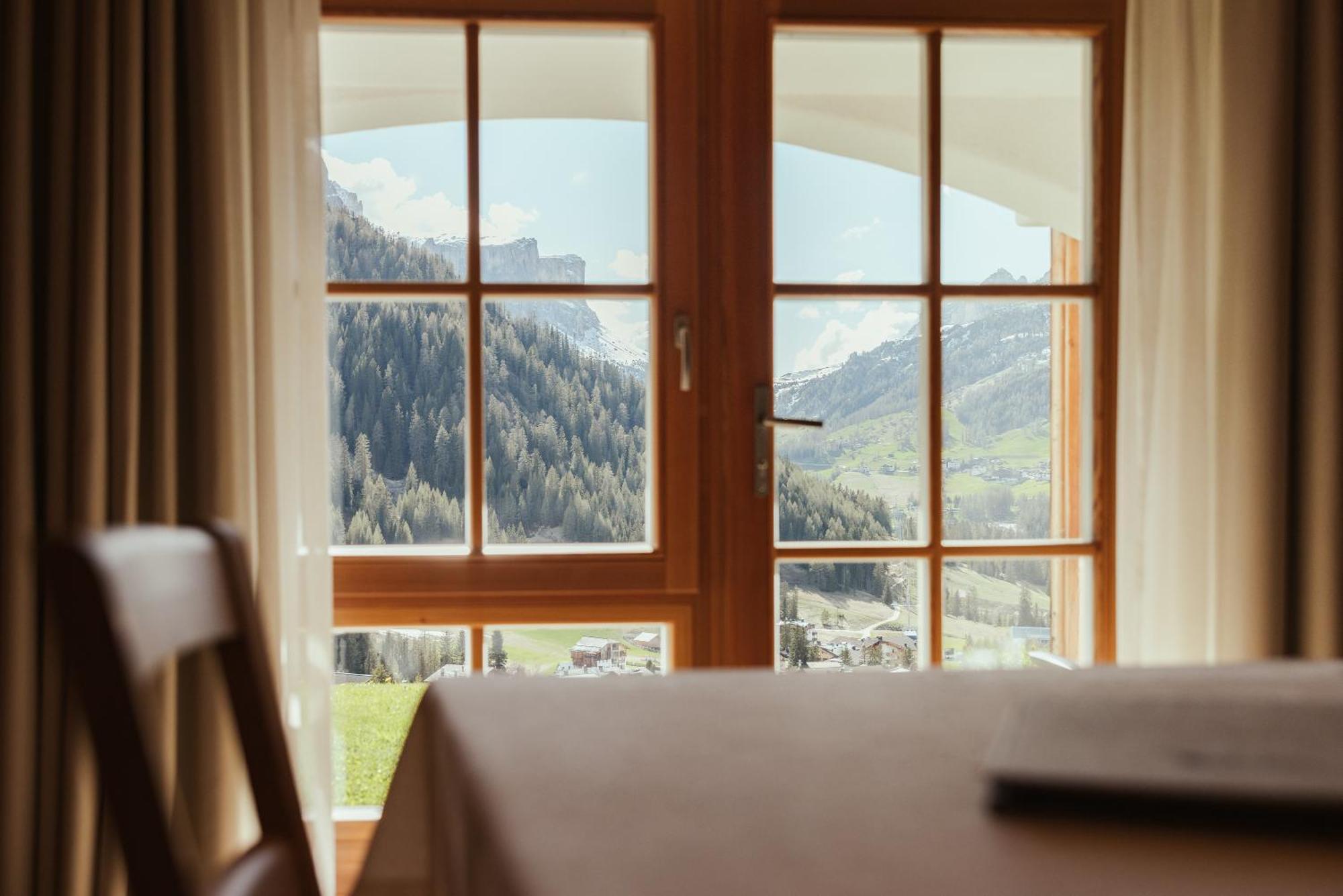 Refugium Laflu Apartments Corvara In Badia Eksteriør billede