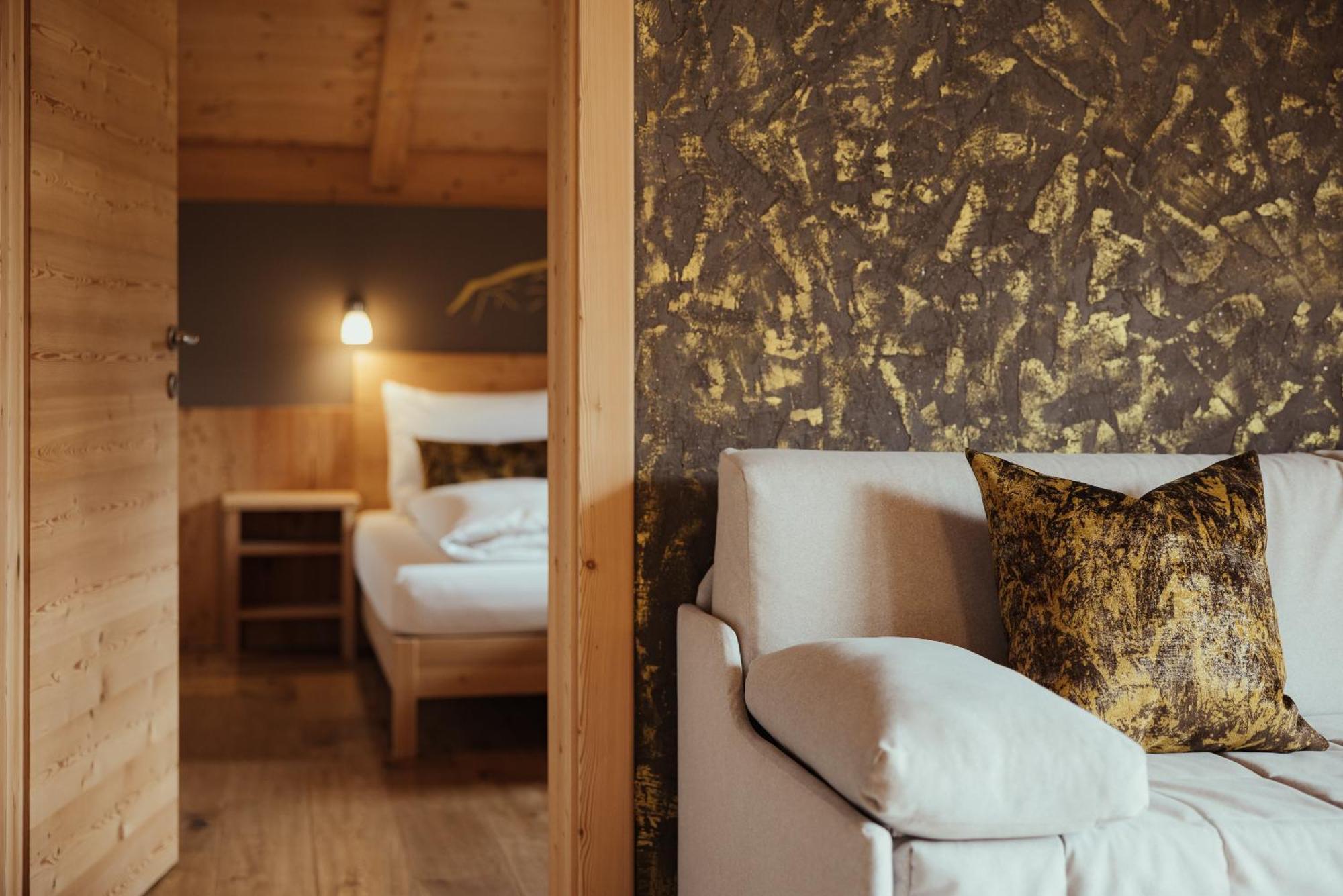 Refugium Laflu Apartments Corvara In Badia Eksteriør billede